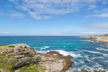 Fototapeta na wymiar Blue Sky and Blue Sea (Indian Ocean) in Hermanus, Western Cape of South Africa