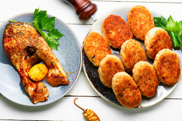 Grilled silver carp and fish cutlets