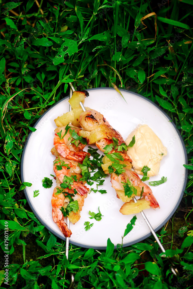 Poster Shrimp with pineapples on  the  grilled in the yard