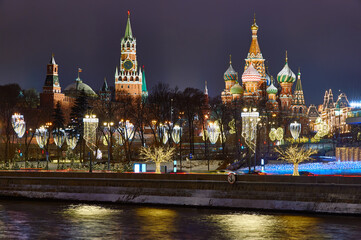 Obraz premium Moscow Kremlin and Red Square with New Year's illumination. Moscow tourist center, Russia