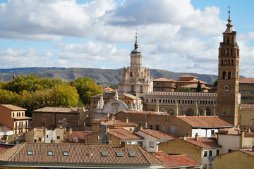 Fototapeta na wymiar Cathedral Santa Maria and roofs of the city of Tarazona