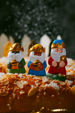 the wise men on a spanish roscon de reyes cake