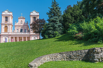 Park mit Kirche im Stift Göttweig