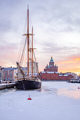 Obraz premium ship in the harbor