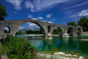 The vernacular bridge of Arta