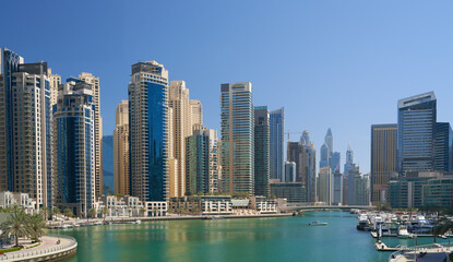 Fototapeta na wymiar architecture of the big city of Dubai in the United Arab Emirates