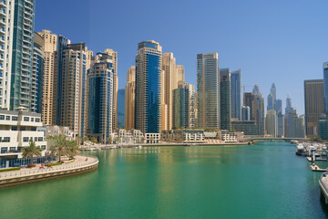 Obraz na płótnie Canvas architecture of the big city of Dubai in the United Arab Emirates