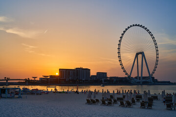 Obraz premium Ferris wheel against the blue sky in Dubai