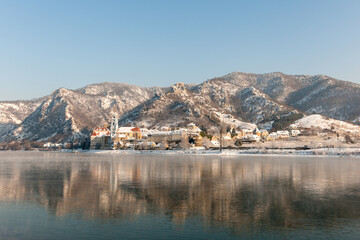 Dürnstein in der Wachau mit Donau im Winter,Austria, Österreich,