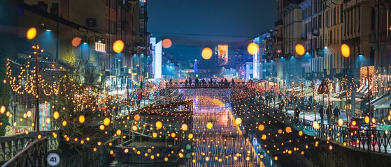 Cercles muraux Bangkok Temps de Noël à Naviglio Grande, Milan par nuit