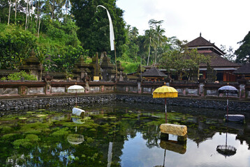 Fototapeta na wymiar Pura Tirta Empul, hinduistischer Bade Tempel auf Bali, Indonesien