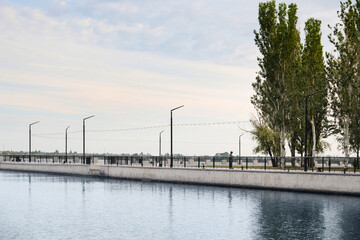 Fototapeta premium View of beautiful embankment in city
