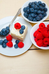 fresh raspberry and blueberry cake