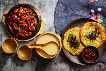 Korean traditional drinks and foods