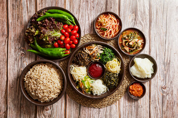 Korean Table d'hote with Wild Vegetables 