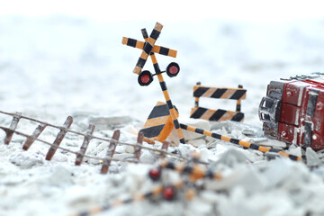 災害で倒壊した鉄道のジオラマ風景