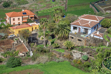 Fototapeta na wymiar Paisaje aéreo en el valle de La Orotava, en el norte de la isla de Tenerife, Canarias