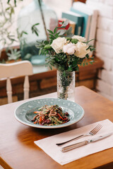 Veal and bean salad with vegetables