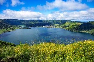 Lagoa Azul, Sete Cidades, São Miguel Island, Azores, Açores, Portugal, Europe.