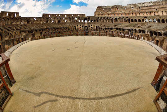 Gladiator Arena Inside Bilder – Durchsuchen 1,007 Archivfotos,  Vektorgrafiken und Videos | Adobe Stock
