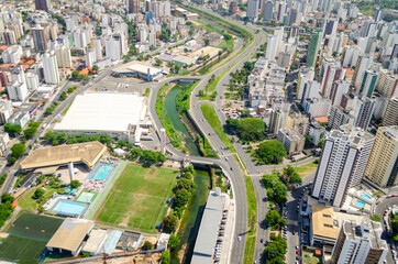 Naklejka premium Aerial view of city highway