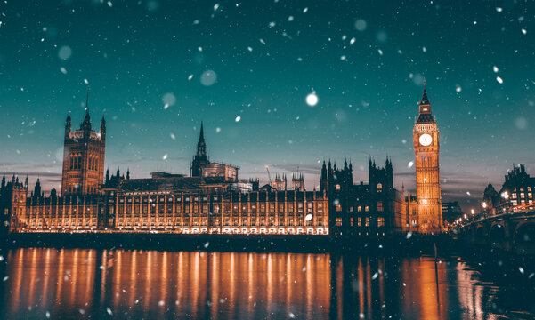 Famous Big Ben in the evening snow, London, England