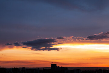 Obraz premium Sunset over the city