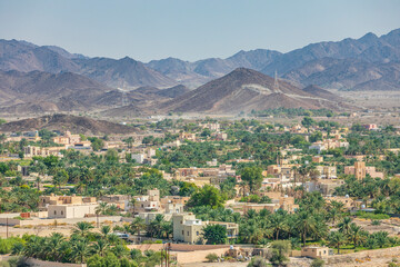 Fototapeta premium Middle East, Arabian Peninsula, Oman, Ad Dakhiliyah, Bahla. The town of Bahla, in the mountains of Oman.