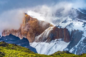 Papier Peint photo autocollant Cuernos del Paine Brown granite, Paine Horns three granite peaks, Cuernos, Torres del Paine National Park, Patagonia, Chile