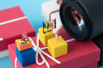 Live broadcast with goods in the era of micro creative traffic