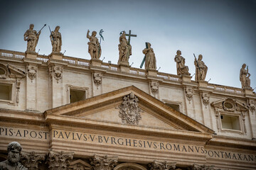 ciudad del Vaticano con la iglesia de San Pedro en Roma