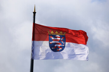 Flagge von Hessen in der Landeshauptstadt Wiesbaden