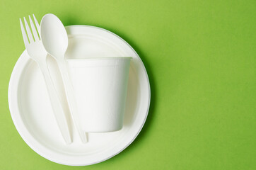 Eco friendly biodegradable paper disposable for packaging food and paper glass.
