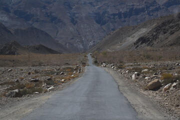 road to the mountains