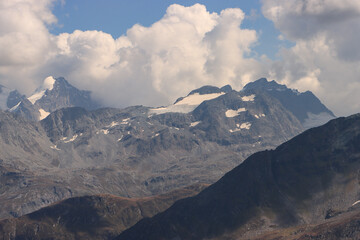 Riesen der Bernina-Alpen; Piz Roseg (3935m) und Piz Glüschaint (3594m) von Nordwesten