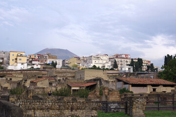 Villes ancienne et modernes d'Herculanum et d'Ercolano au pied du Vésuve