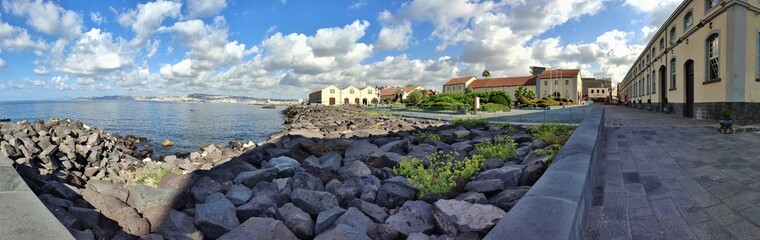 Pietrarsa - Panoramica del museo dalla scogliera