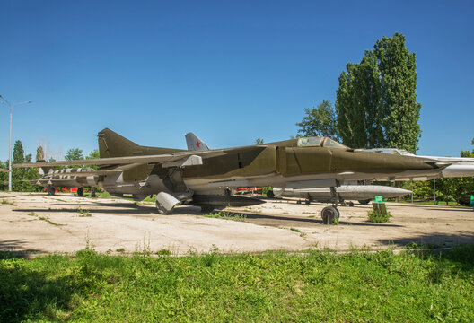 Mikoyan MiG-27 (Flogger-D/J) - variable-sweep ground-attack aircraft in Victory park on Falcon (Sokolovaya) mountain. Saratov. Russia