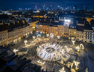 Warszawa - lodowisko na rynku Starego Miasta