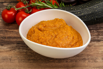 Vegetarian cuisine - Zucchini puree with herbs