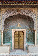 Obraz premium Rose gate door in City Palace of Jaipur, Rajasthan, India