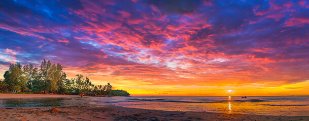 Fototapeta na wymiar Ko Lanta, Krabi Thailand Sunset at the Beach