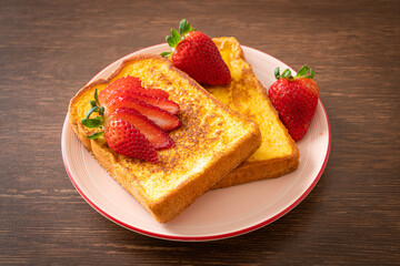 french toast with fresh strawberry