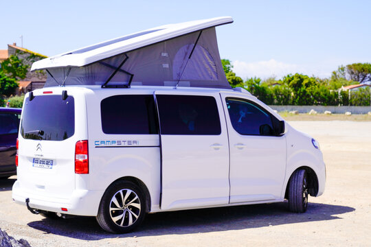 campster possl motorhome space tourer citroen camper van with folding pop-up roof with solar panel Pössl