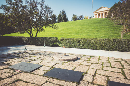 President grave against lawn