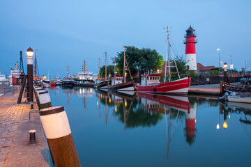 Büsum Hafen Leuchtturm Nordsee - 475718399