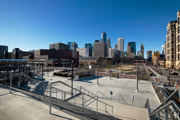 Naklejka premium Minneapolis skyline, from Stadium. The Commons. Minnesota
