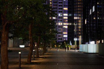 日本のビル街の夜景
