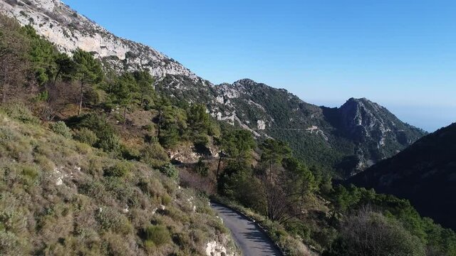 la route du col de la Madone de Gorbio - C&ocirc;te d'Azur