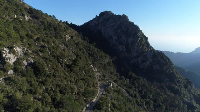 le Col de la Madone de Gorbio en vue a&eacute;rienne - Alpes-Maritimes